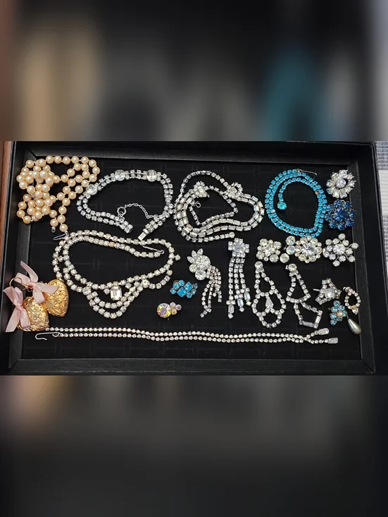 2 Trays Huge Bling Vintage To Antique Earring Necklace Brooch Lot Bundle - Picture 2 of 15